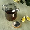 9544 FISSMAN Заварочный чайник 1800мл с бамбуковой крышкой и стальным фильтром (жаропрочное стекло)